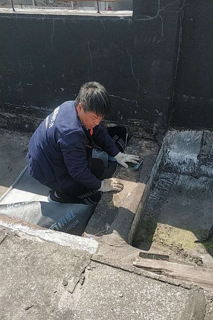 屋頂漏水補漏.jpg